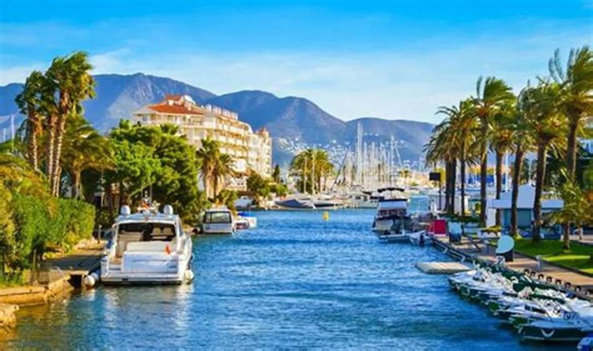エンプリアブラバCn1-Zona Chic Club Nautico, Clima, 5 Minutos Andando De La Playa, Centro, Restaurantesアパートメント エクステリア 写真