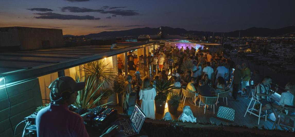 エンプリアブラバCn1-Zona Chic Club Nautico, Clima, 5 Minutos Andando De La Playa, Centro, Restaurantesアパートメント エクステリア 写真